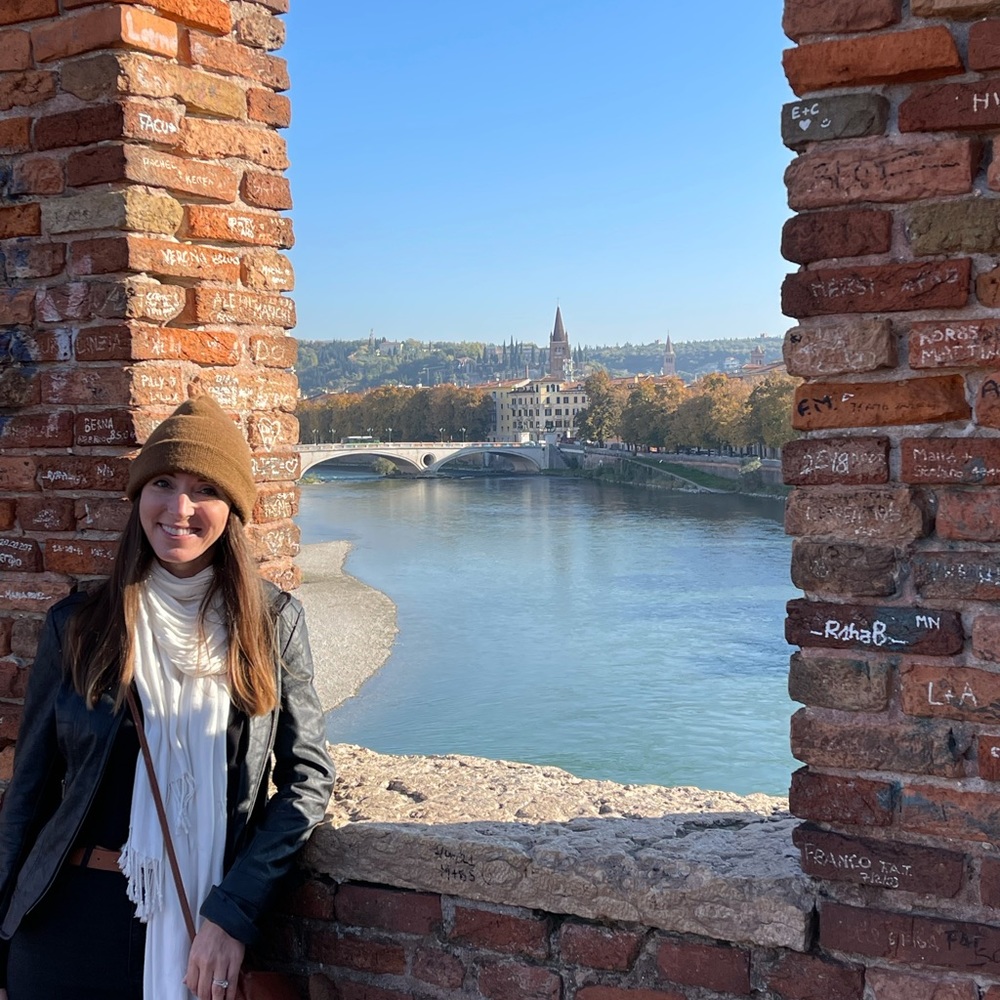 Meet your Posher, Dana